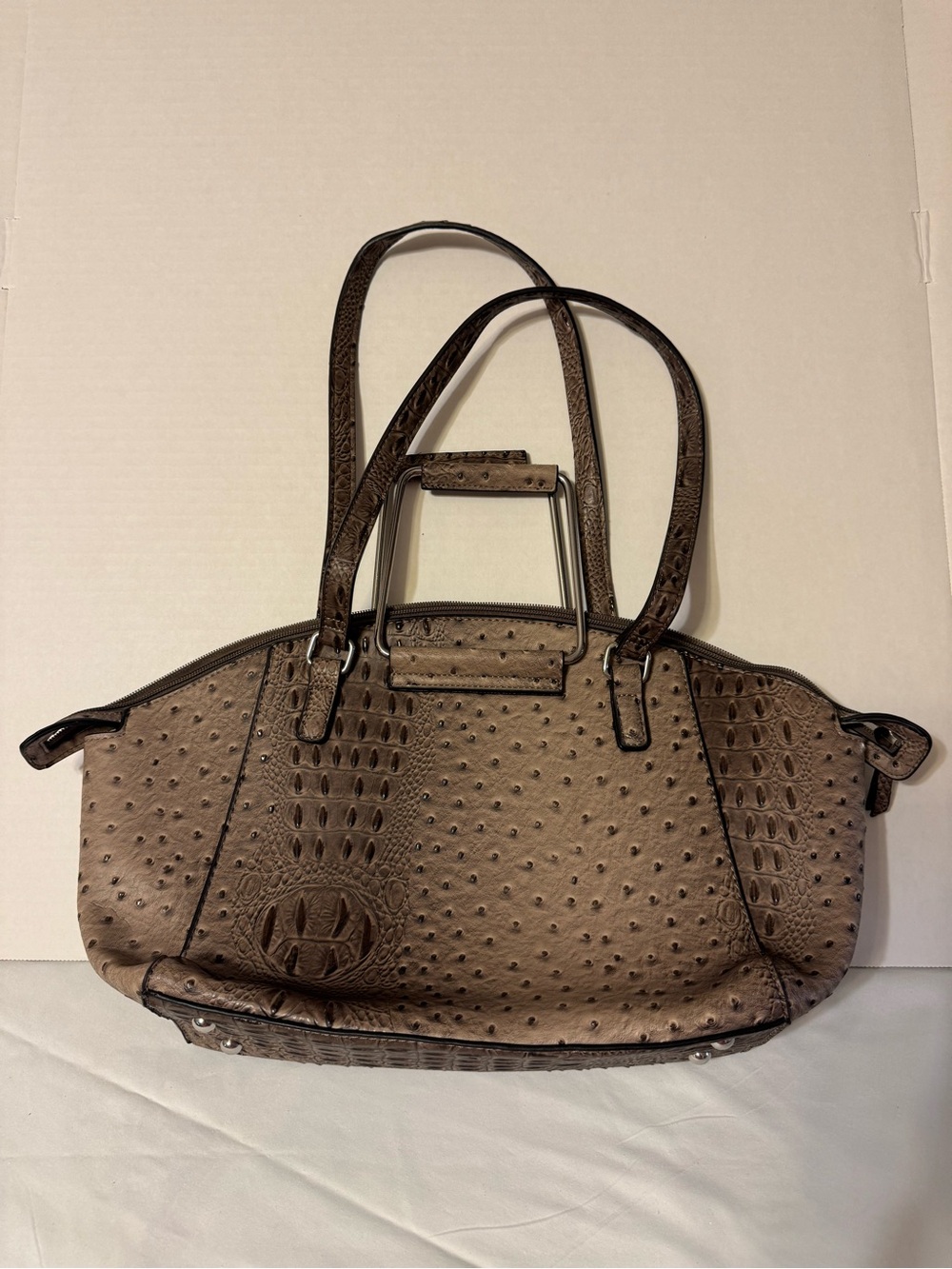 Cato Est 1946 - Textured Brown Ostrich-Embossed Shoulder Bag